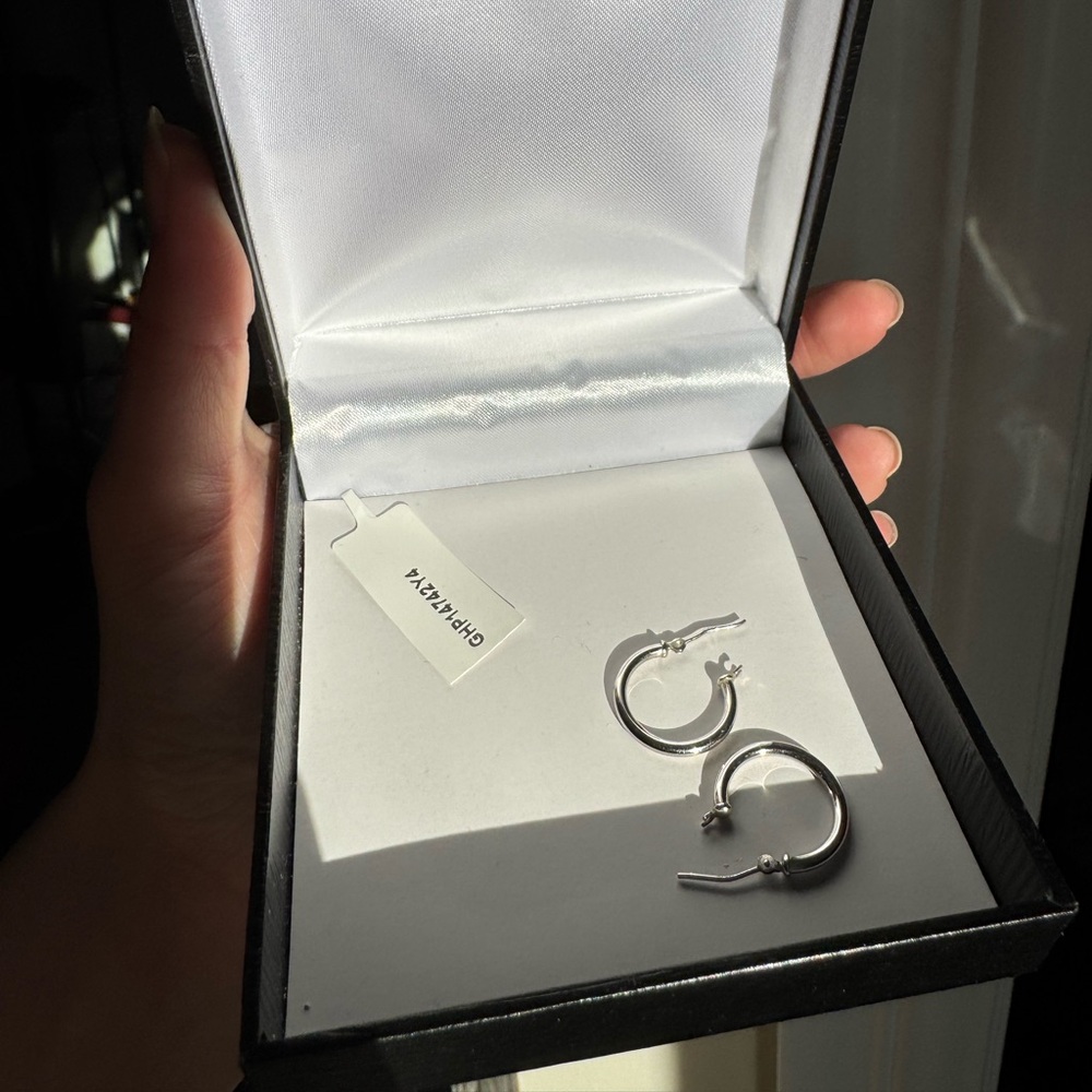 10k White gold Hoop Earrings